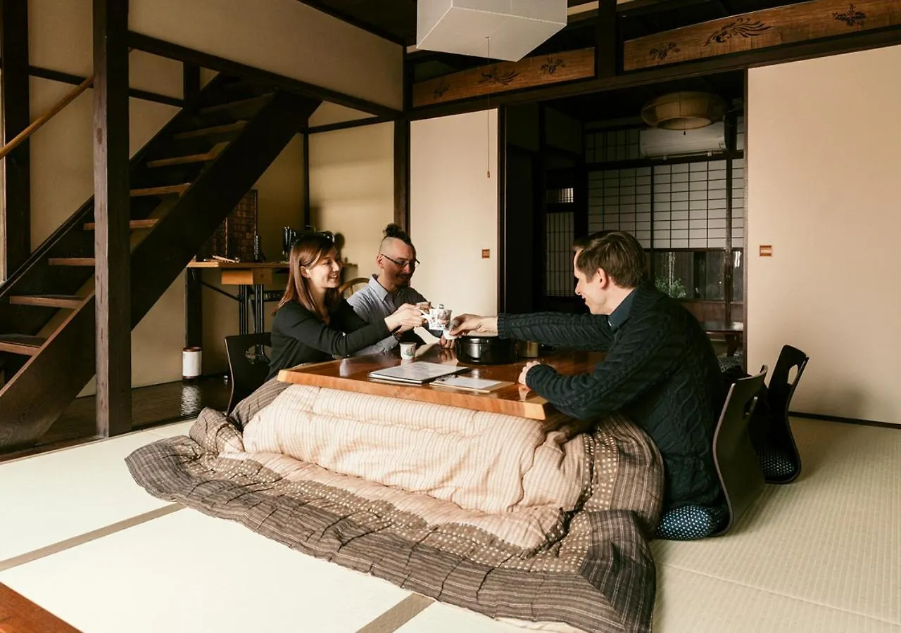 Inari Ohan Kioto 0*,  Japón